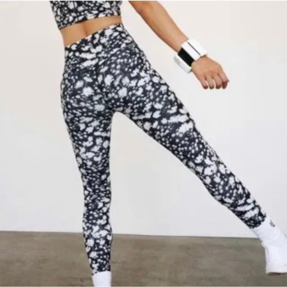 Free People Leggings - Lose Control Wrap Leggings New with Tags / Rare Find - Picture 2 of 8